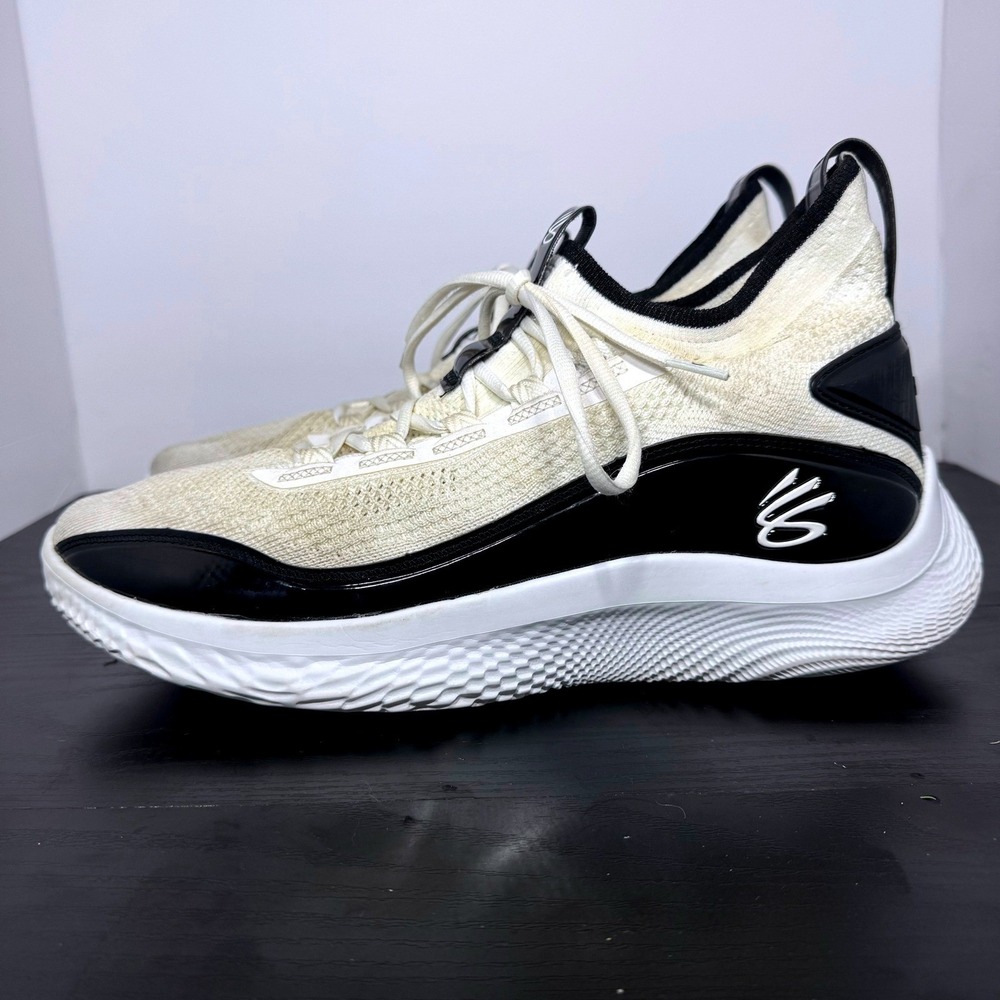 Under Armour Curry Flow 8 Basketball Shoes Size 13 Men White‎ Black 3024785-111